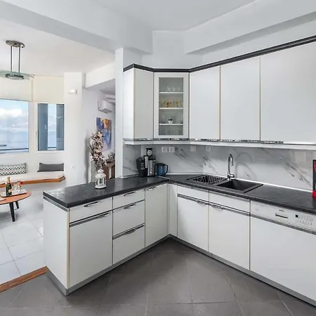 Ixia Sea View *