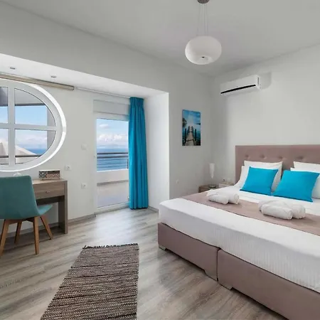 Villa Ixia Sea View *